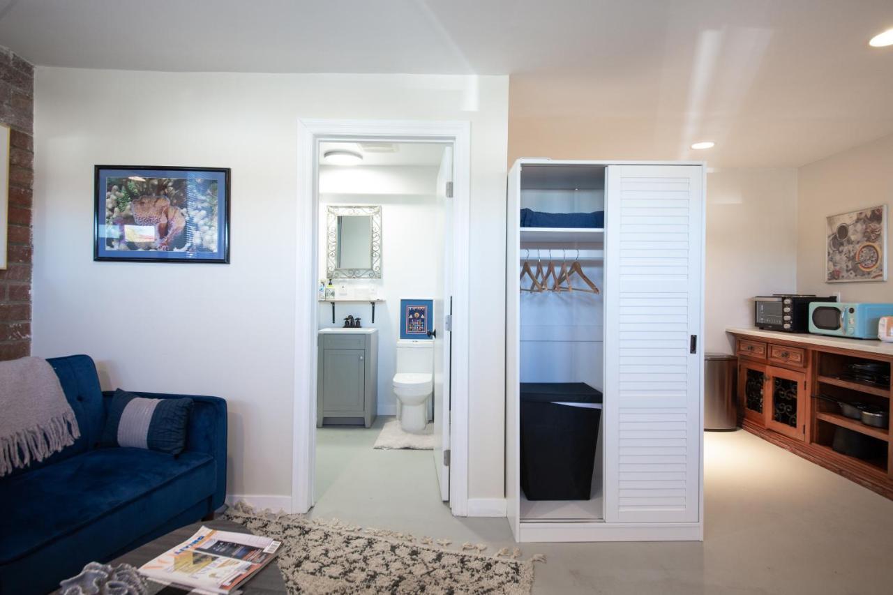 Guest house Overlooking Marina Del Rey Sailboats, Is Green Ginger Playa Del Rey On The Bluff,