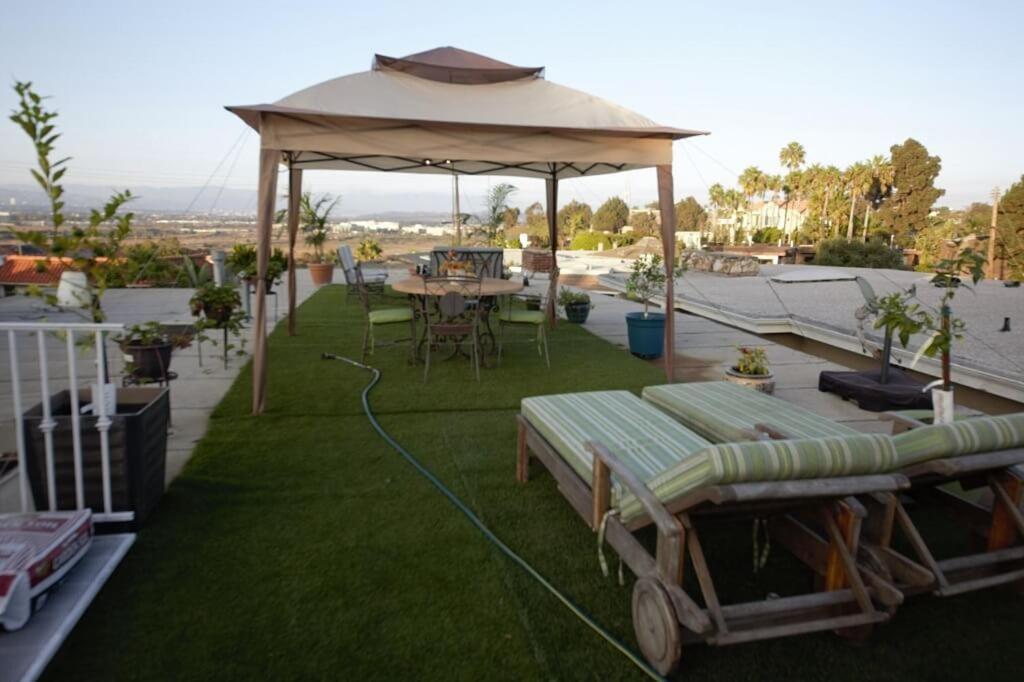 Overlooking Marina Del Rey Sailboats, Is Green Ginger Playa Del Rey On The Bluff, Guest house